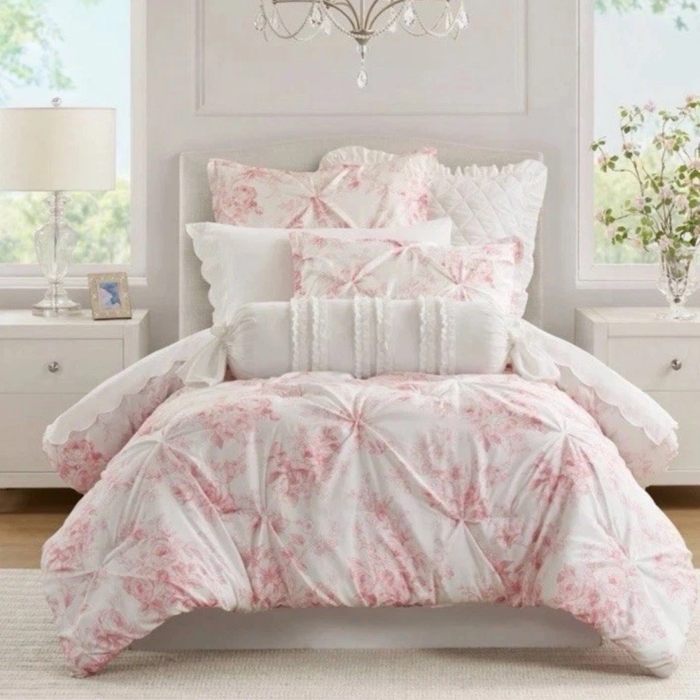 Armoire Collection Twin/Twin XL Pink Toile Floral Comforter ~ One Piece